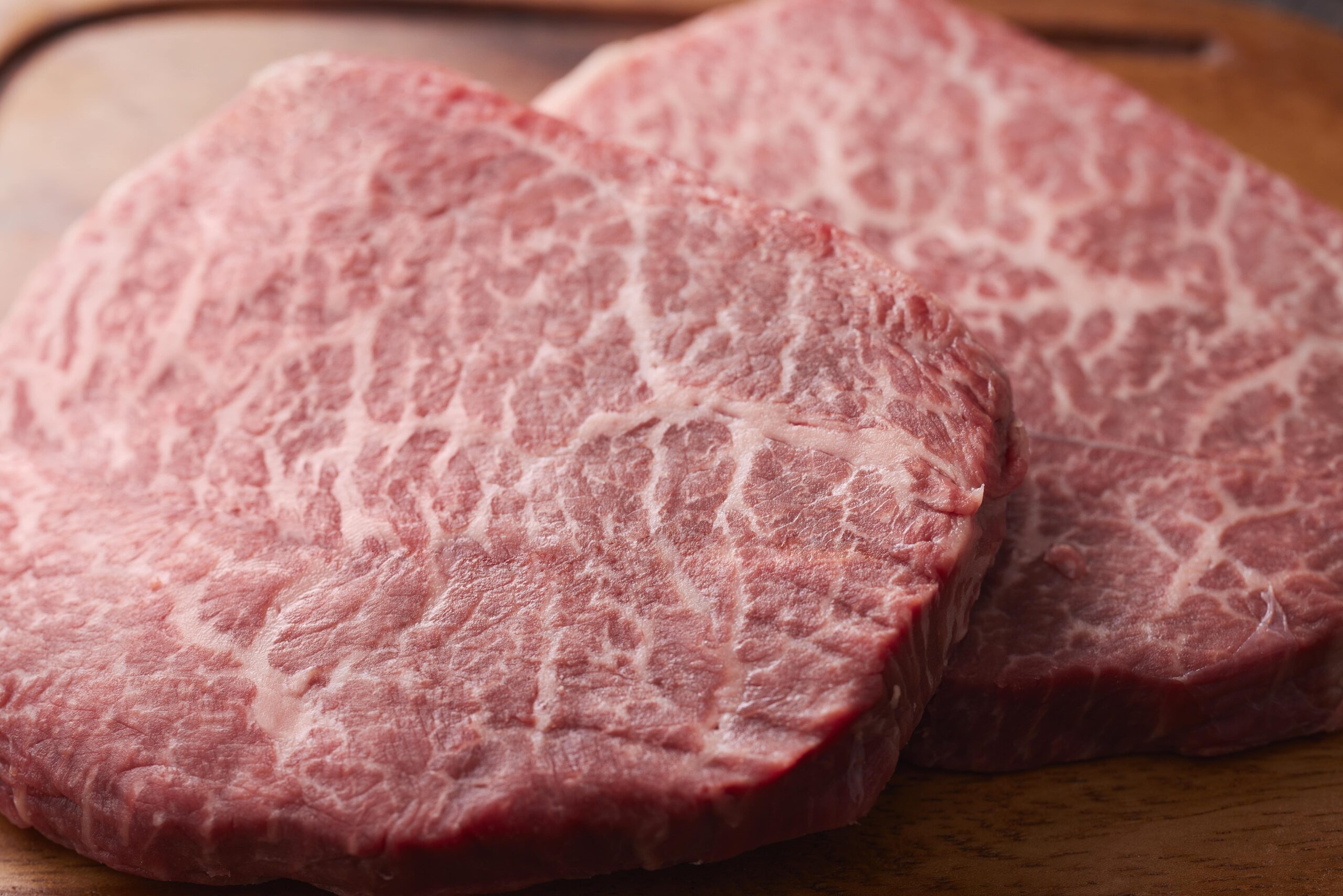 国産黒毛和牛 ウデ・モモ【ステーキカット】